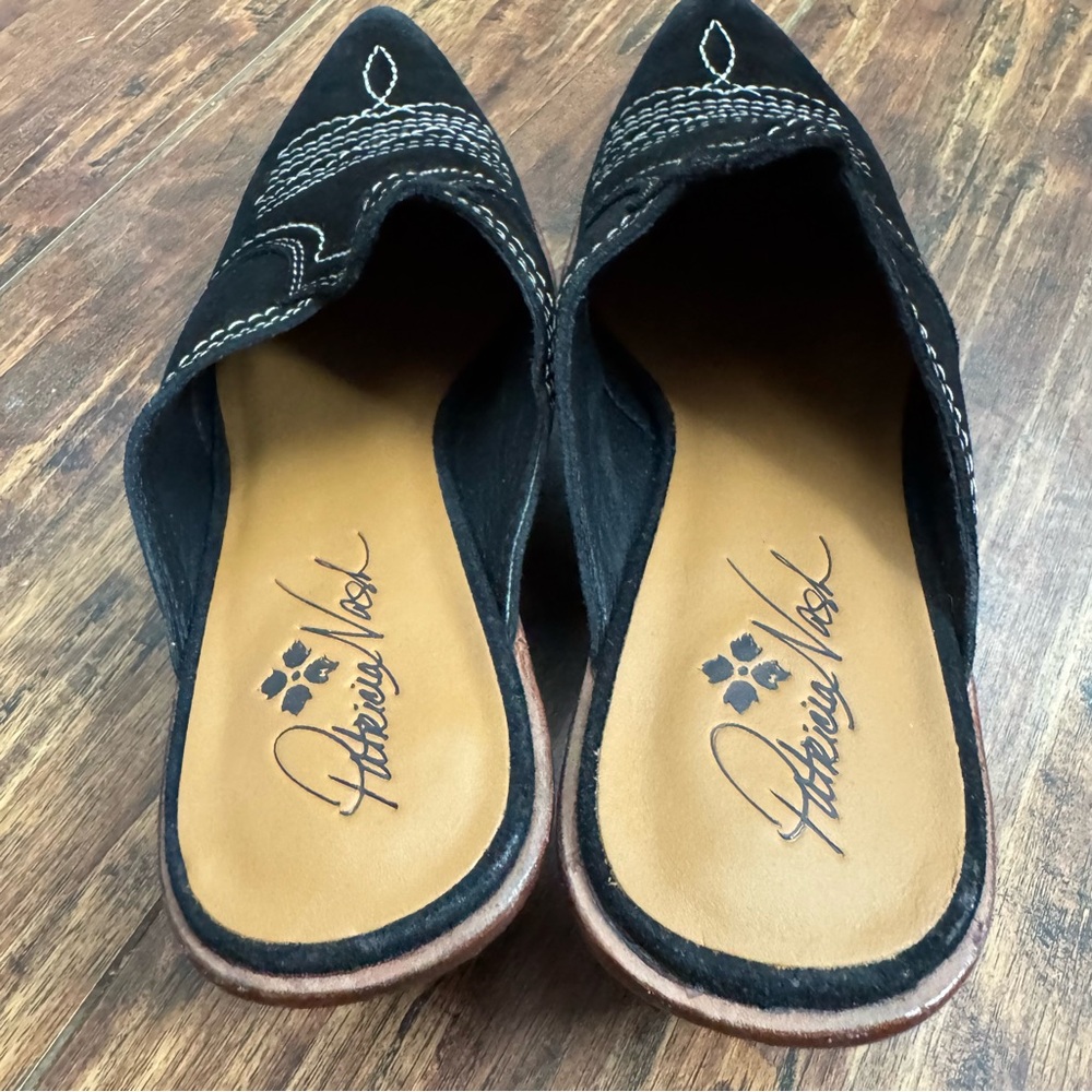 Patricia Nash Battista Mule - Picture 3 of 13